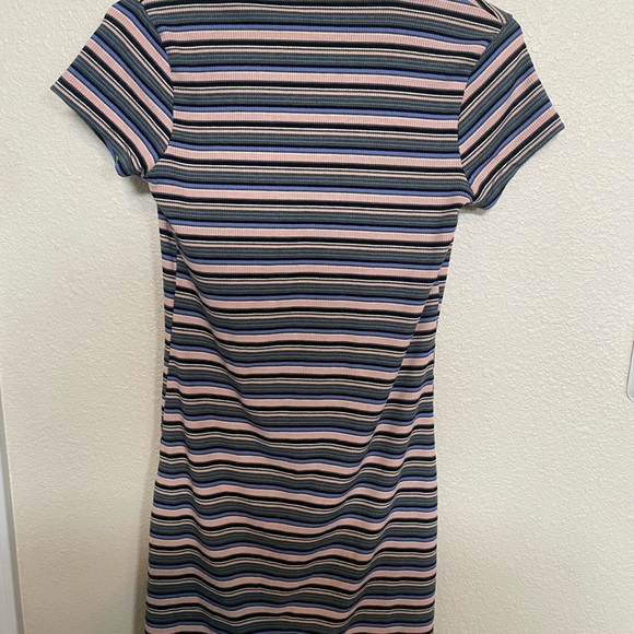 So Casual Dress - Picture 4 of 5